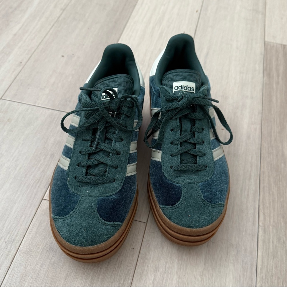 Adidas Gazelle size 6.5
